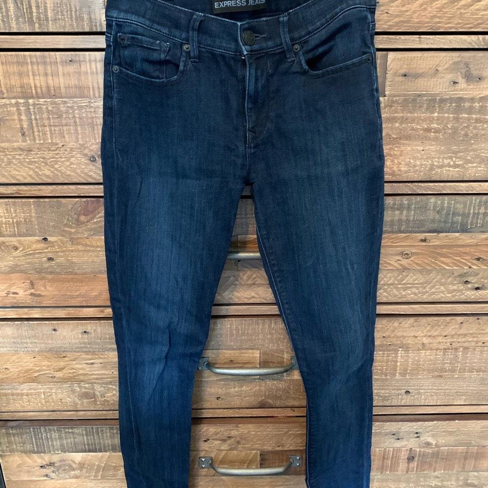 Express Mid-Rise Jeans